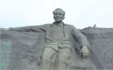 艾青诗选树的读后感优质7篇