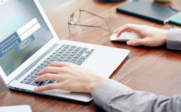 年底财务述职报告8篇