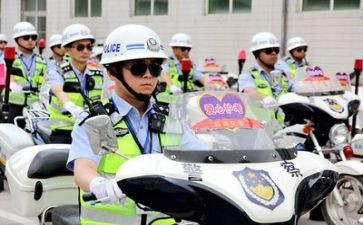 交警的作文8篇