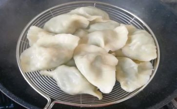 写过年吃饺子的作文推荐7篇