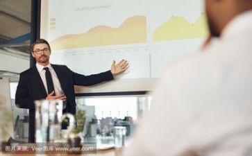 财务领导述职报告8篇