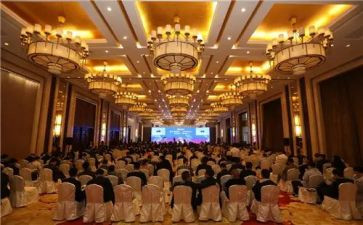 教师年会发言稿范文6篇