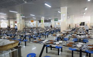 奔食堂作文5篇