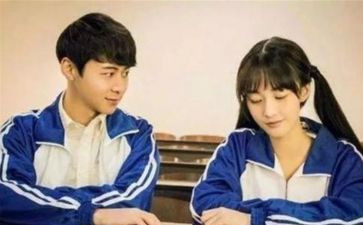 换同桌了作文优质7篇