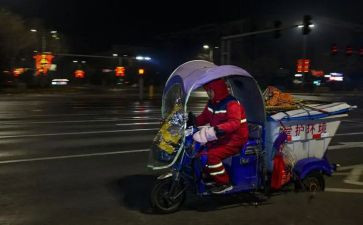 优秀环卫工人个人先进事迹8篇