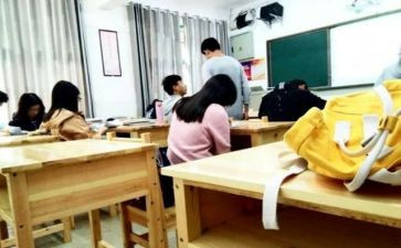 盼下课作文600字作文5篇