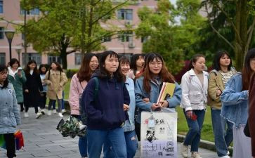 在校护士的自我鉴定8篇