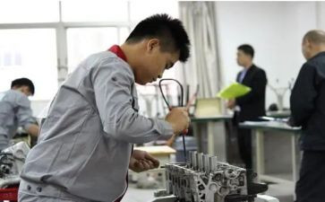 中职学自我鉴定推荐7篇